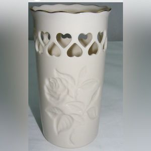 Lenox heart/rose classic vase